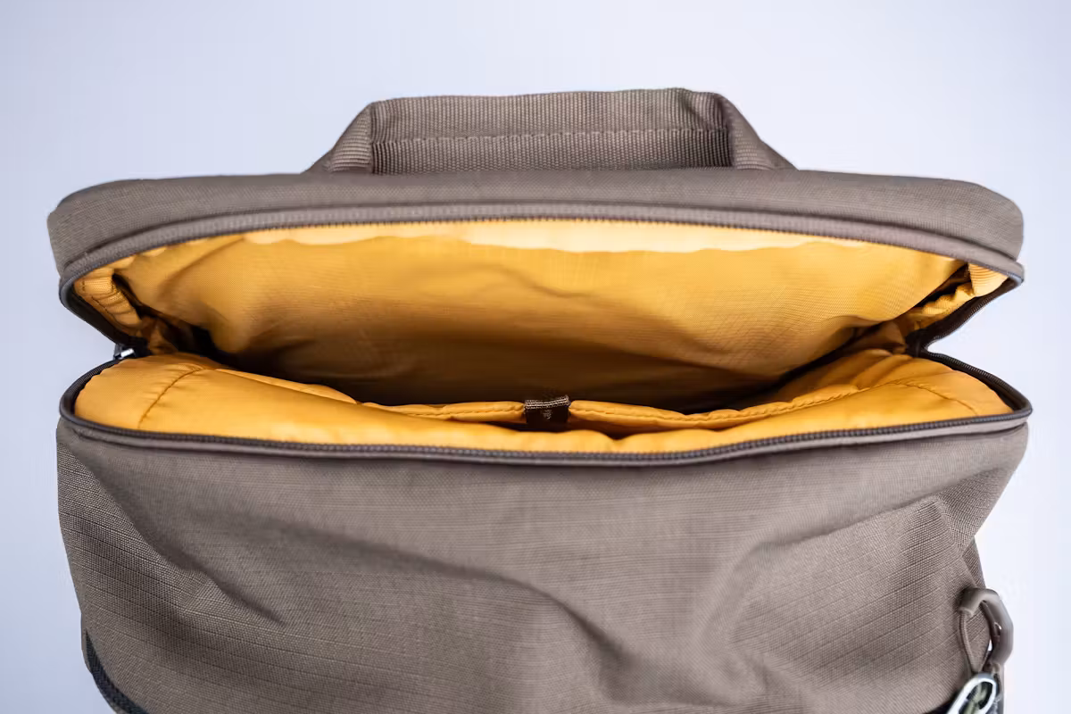 Gregory Border Carry-On 40 (V2) 笔记本电脑隔层 Gregory Border Carry-On 40 (V2) 笔记本电脑隔层