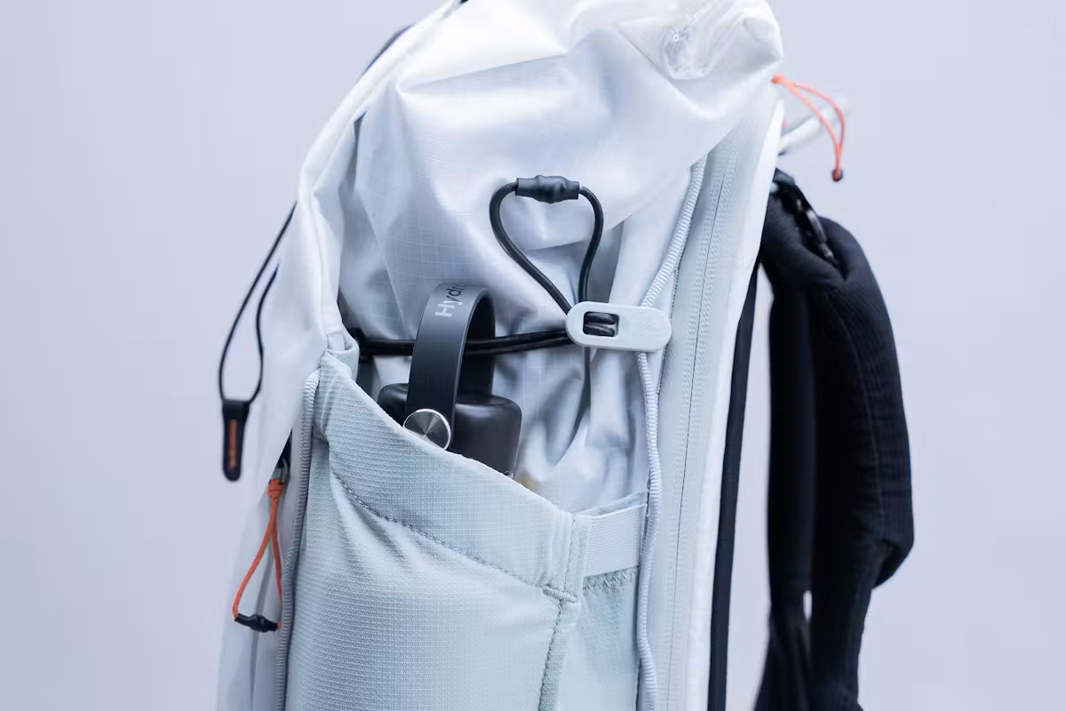 Peak Design Outdoor Backpack 25L 户外背包水瓶口袋 Peak Design Outdoor Backpack 25L 户外背包水瓶口袋