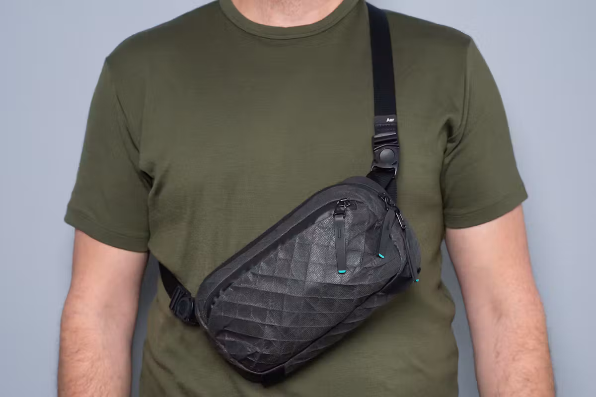 Pack Hacker x Aer Ultra Sling 肩带特写 Pack Hacker x Aer Ultra Sling 肩带特写