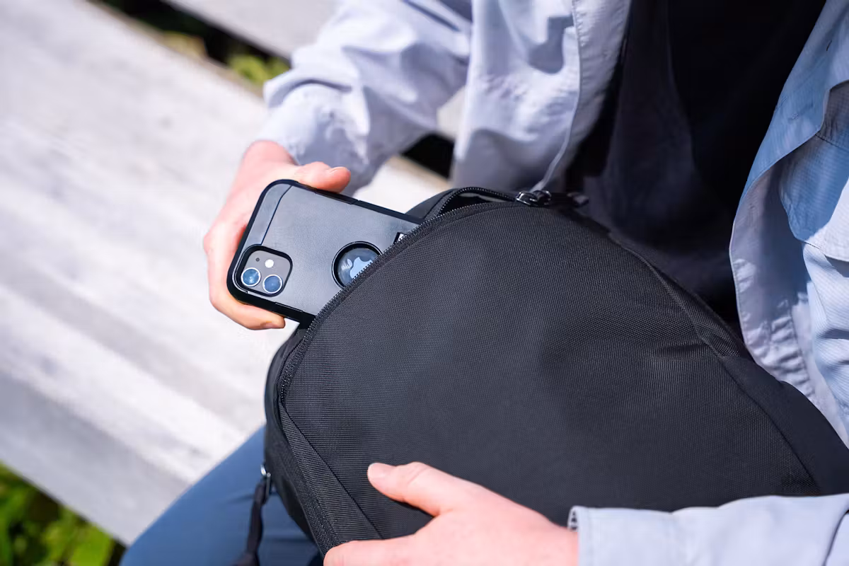 EVERGOODS CIVIC 半拉链 22L (V3) 顶部口袋 EVERGOODS CIVIC 半拉链 22L (V3) 顶部口袋