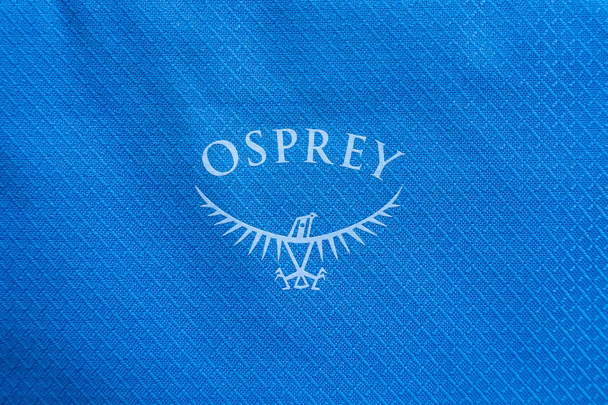 Osprey Daylite 可扩展旅行背包 26+6 标志 Osprey Daylite 可扩展旅行背包 26+6 标志