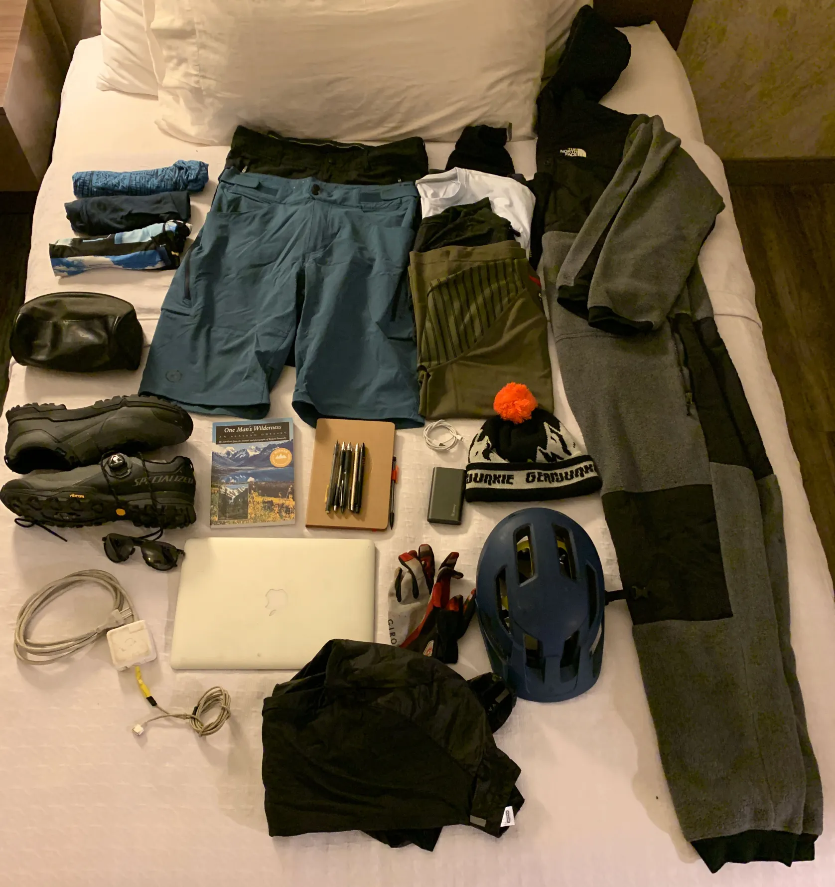 Cotopaxi Allpa 42 旅行背包 打包装备 Cotopaxi Allpa 42 旅行背包 打包装备