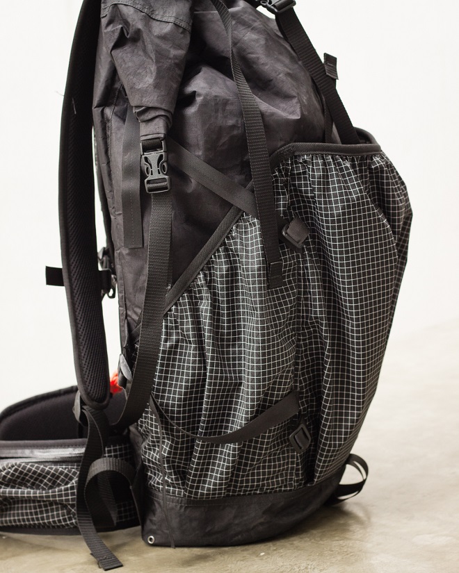 Hyperlite Mountain Gear 3400 Southwest Pack Drive By 背包:侧视图 Hyperlite Mountain Gear 3400 Southwest Pack Drive By 背包:侧视图