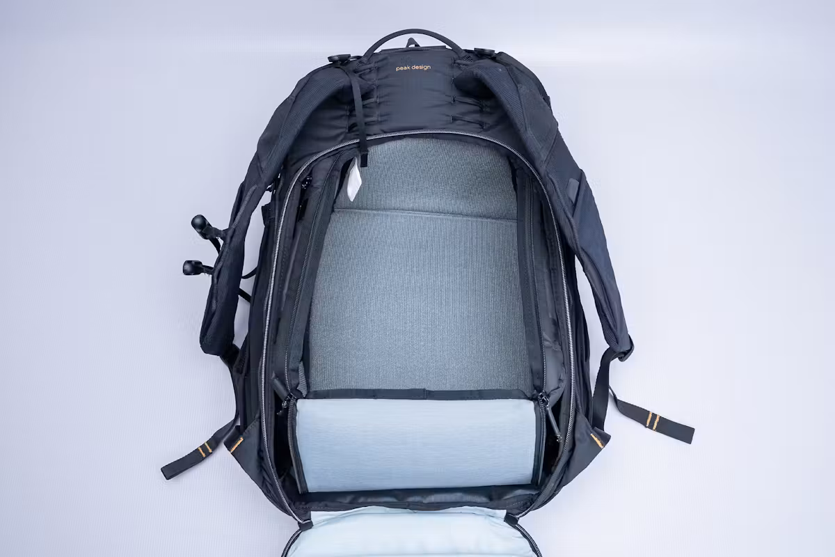 Peak Design 户外背包 45L 后开口相机收纳袋 Peak Design 户外背包 45L 后开口相机收纳袋