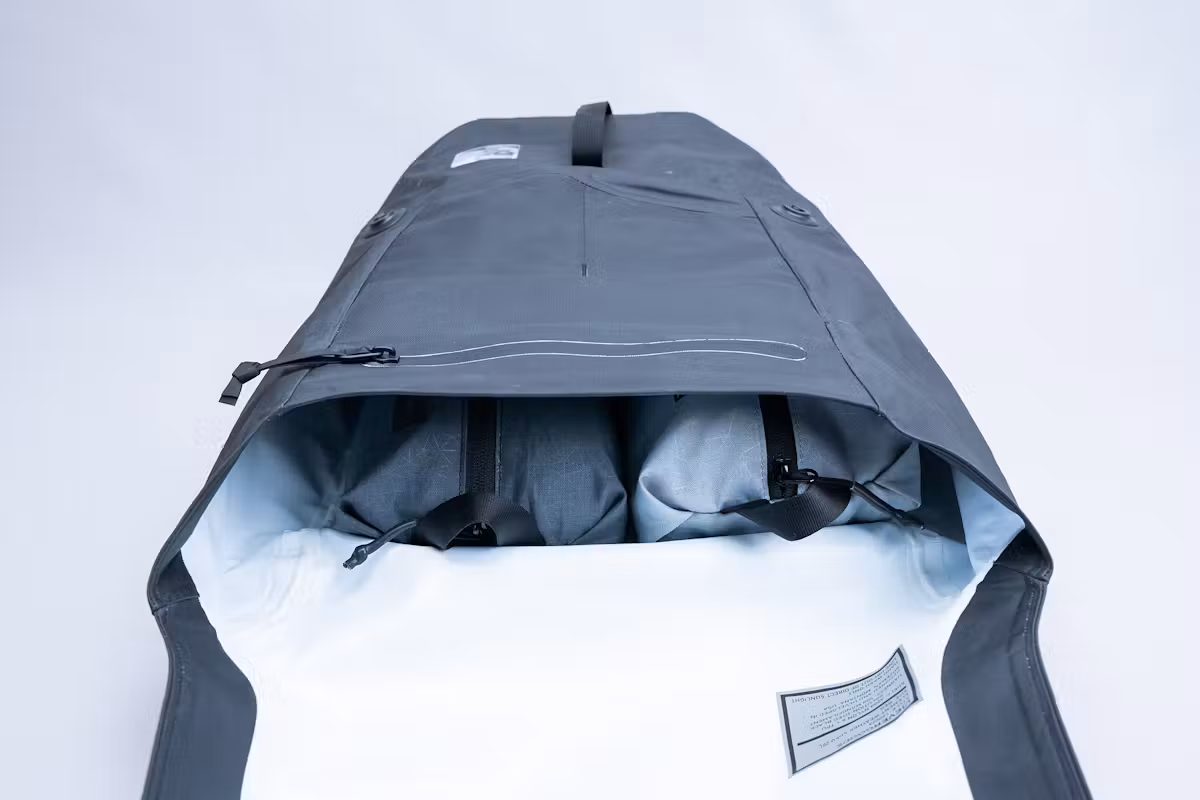 EVERGOODS ELEMENT Weathershed 22L 满载状态