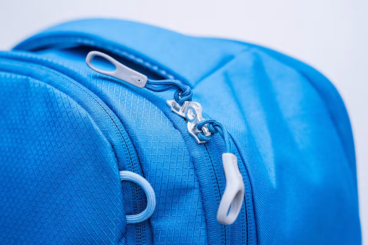 Osprey Daylite 可扩展旅行背包 26+6 拉链 Osprey Daylite 可扩展旅行背包 26+6 拉链