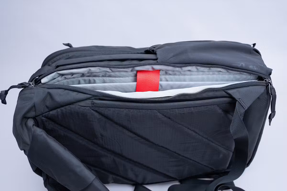 EVERGOODS CIVIC 旅行包 20L (CTB20) 笔记本电脑隔层