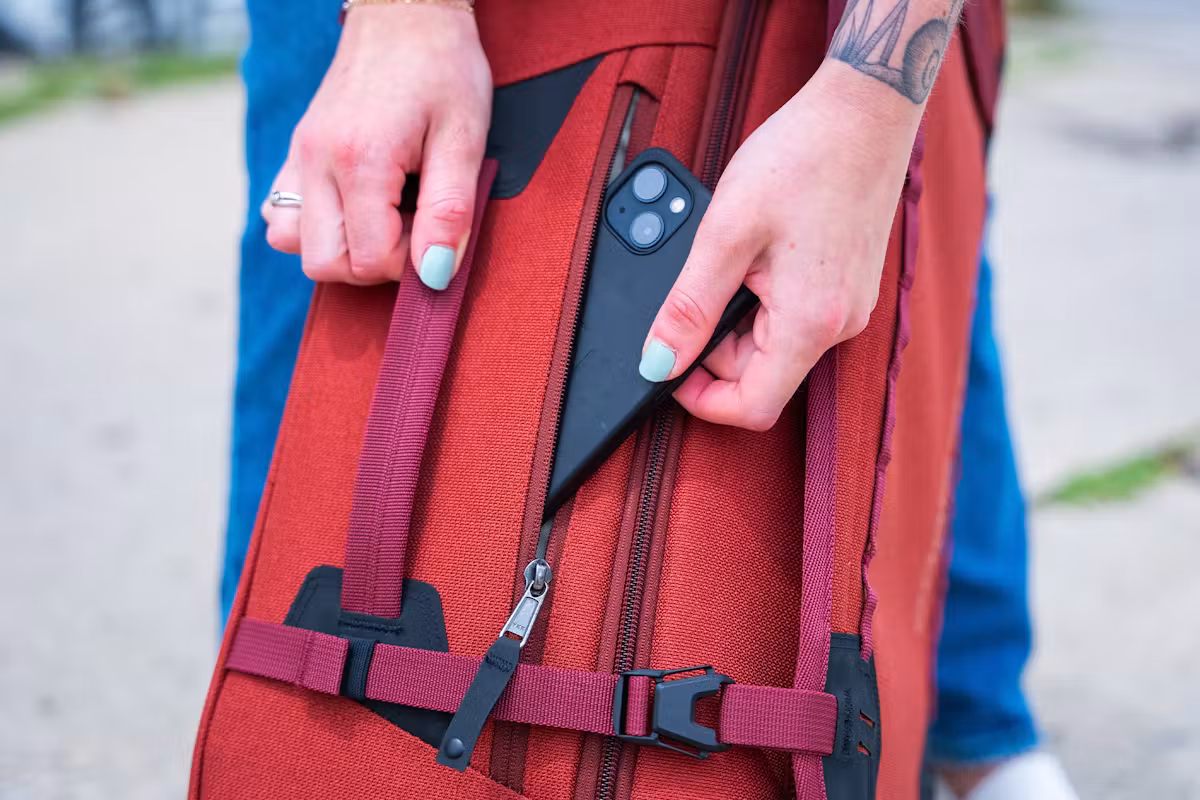 Eagle Creek Gear Warrior XE 四轮登机箱侧袋 Eagle Creek Gear Warrior XE 四轮登机箱侧袋
