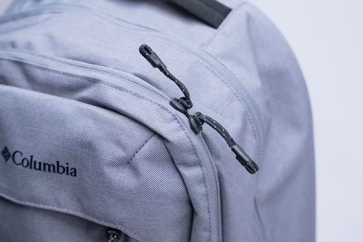 哥伦比亚 Atlas Explorer II 26L 背包拉链