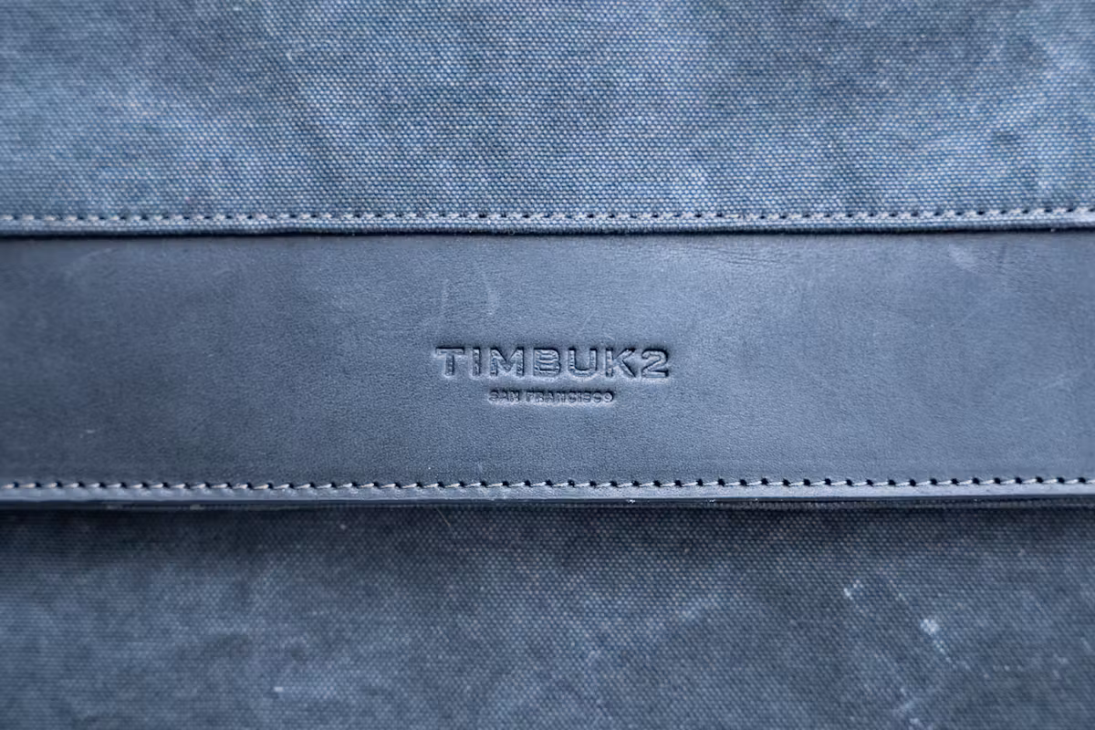 Timbuk2 Foundry 背包品牌标识 Timbuk2 Foundry 背包品牌标识