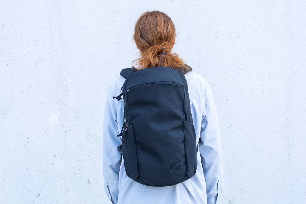 EVERGOODS CIVIC 半拉链 26L V3 后视图 EVERGOODS CIVIC 半拉链 26L V3 后视图