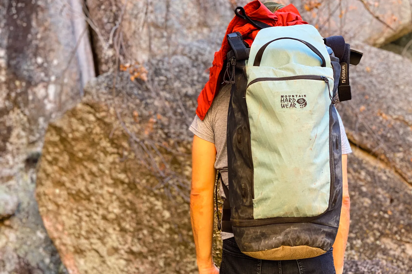 Mountain Hardwear Crag Wagon 45 攀岩包 后视图 Mountain Hardwear Crag Wagon 45 攀岩包 后视图