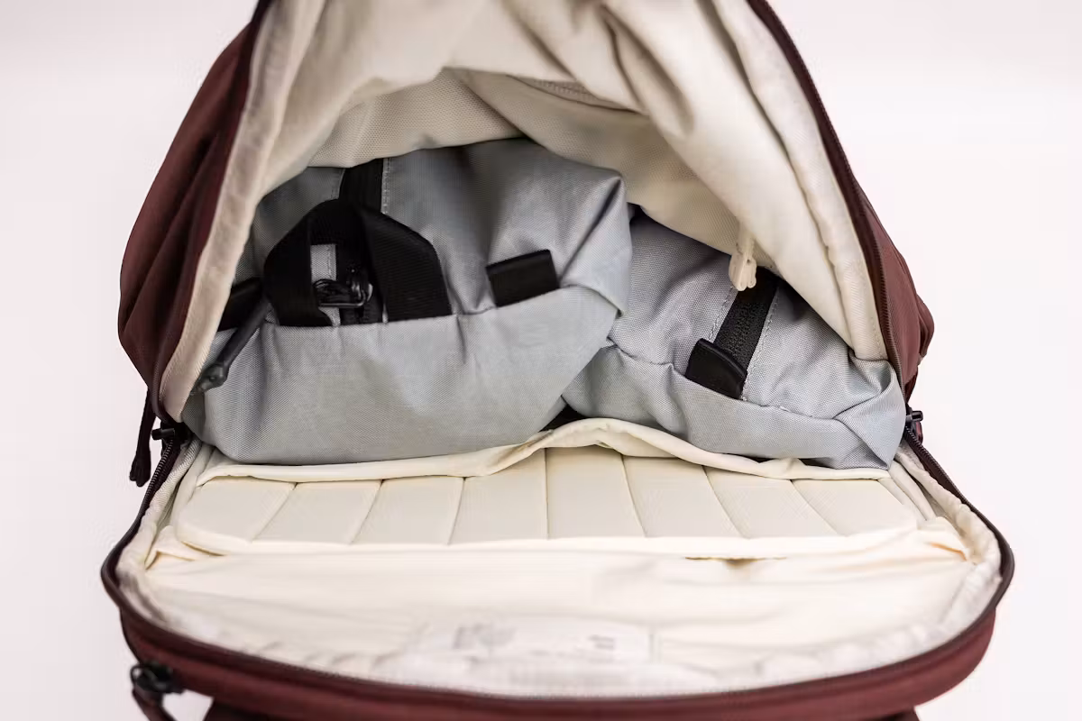 Peak Design City Backpack 15L 满载状态 Peak Design City Backpack 15L 满载状态