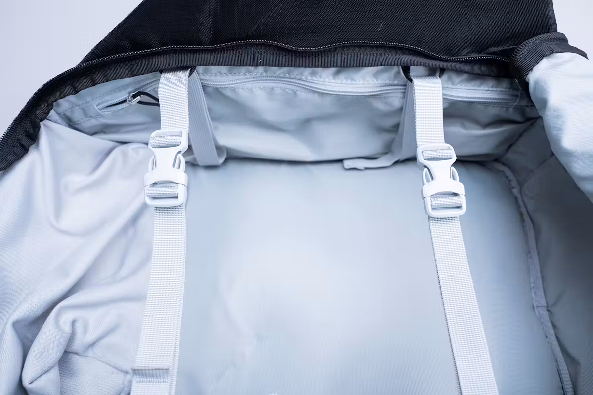 Osprey Sojourn Porter 30L 口袋内里 Osprey Sojourn Porter 30L 口袋内里