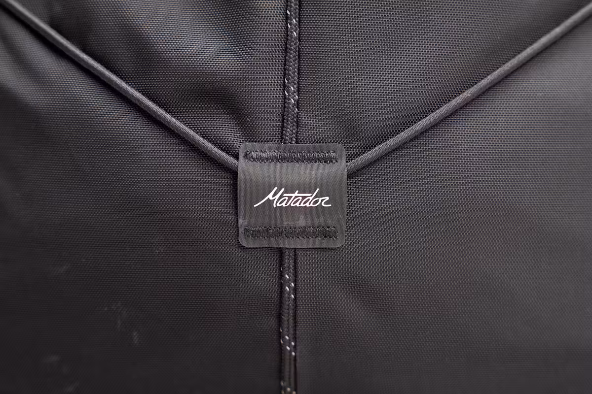 Matador 35L 全球旅行包 标志