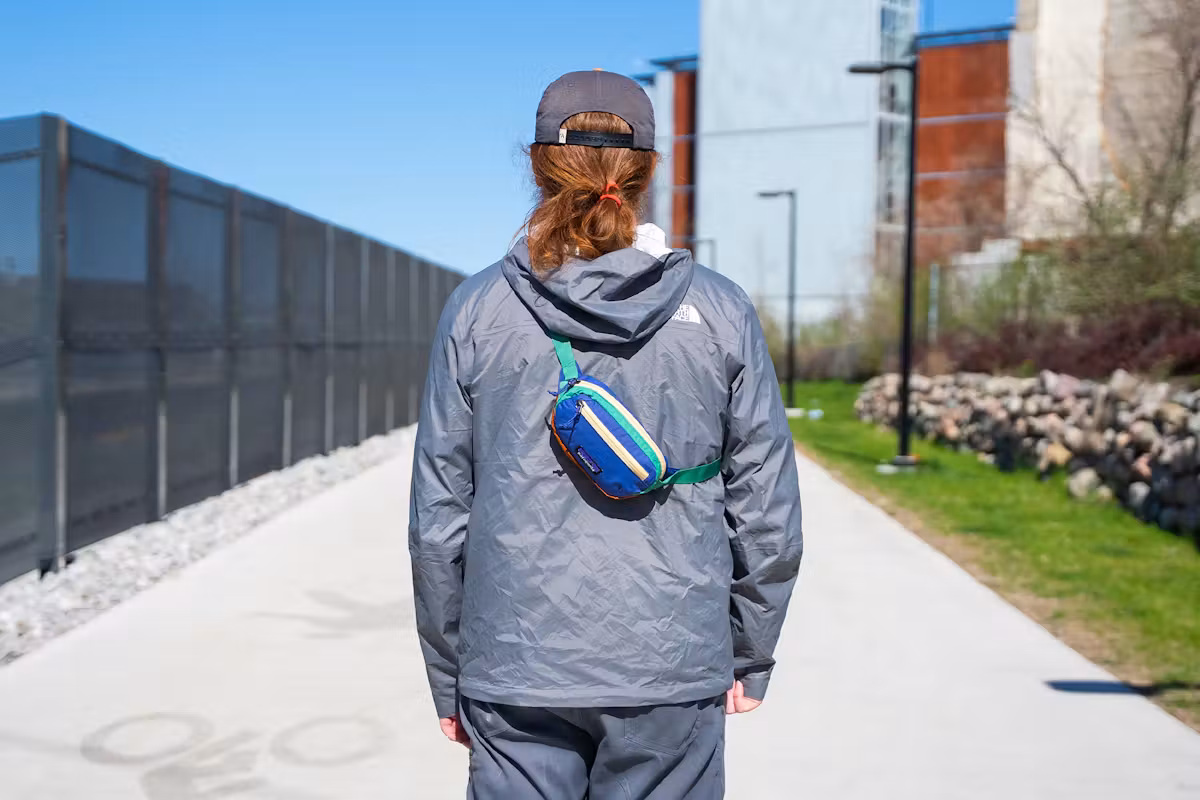 Patagonia Terravia Mini 腰包后视图 Patagonia Terravia Mini 腰包后视图