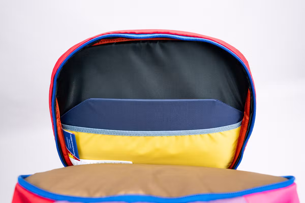 Cotopaxi Allpa 26L 背包笔记本电脑隔层