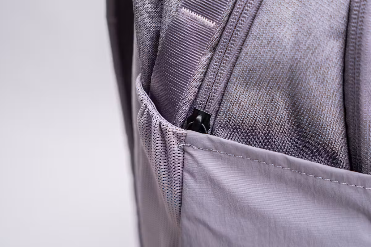 The North Face Isabella 3.0 背包，带拉链侧袋