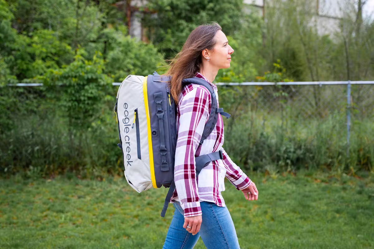 Eagle Creek 旅行背包 40L (V2) 侧视图 Eagle Creek 旅行背包 40L (V2) 侧视图