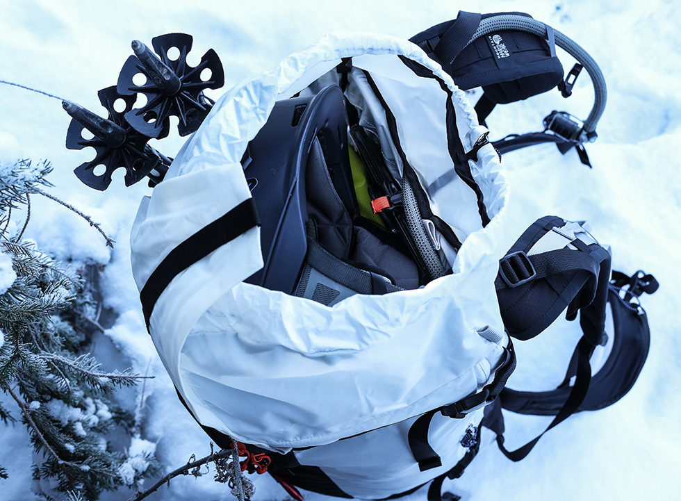 Mountain Hardwear Snoskiwoski 40 滑雪包:俯视图 Mountain Hardwear Snoskiwoski 40 滑雪包:俯视图