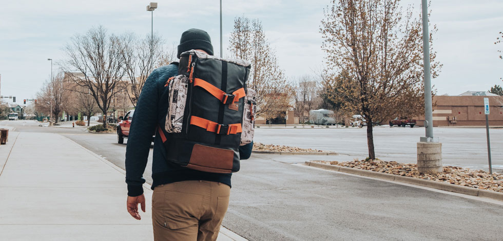 HEX Adventure Armenia 30L 日用背包：后视图