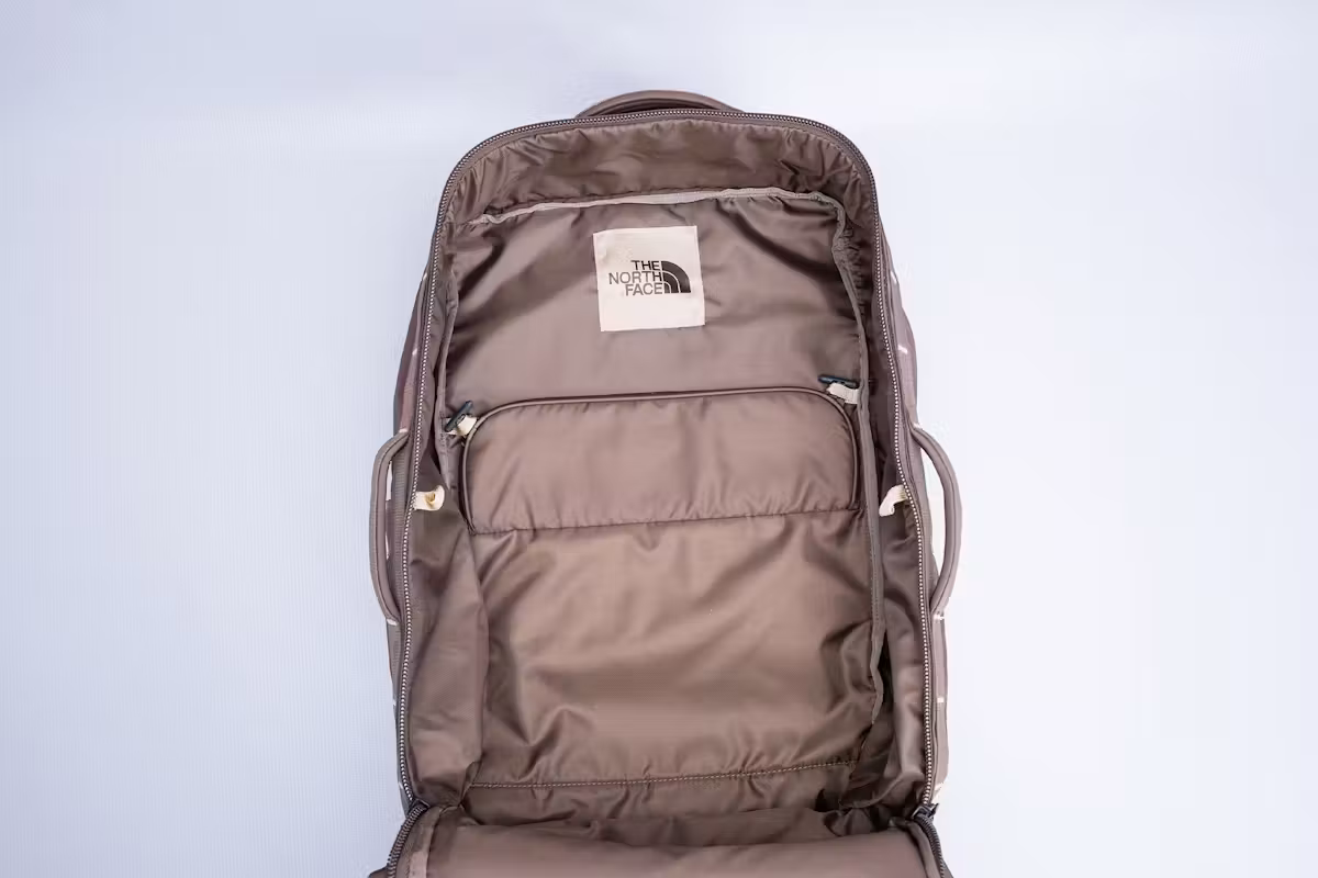 The North Face Base Camp Voyager 旅行背包(35升)空置状态 The North Face Base Camp Voyager 旅行背包(35升)空置状态