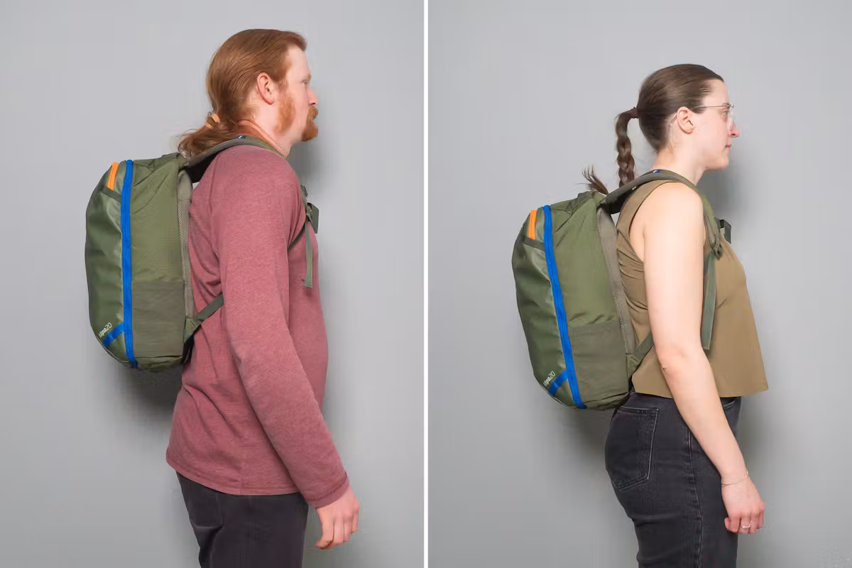 Cotopaxi Allpa Mini 20L 旅行背包双人并排比较 Cotopaxi Allpa Mini 20L 旅行背包双人并排比较