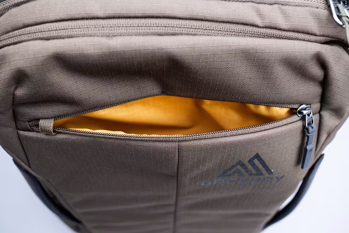 Gregory Border Carry-On 40 (V2) 前袋 Gregory Border Carry-On 40 (V2) 前袋