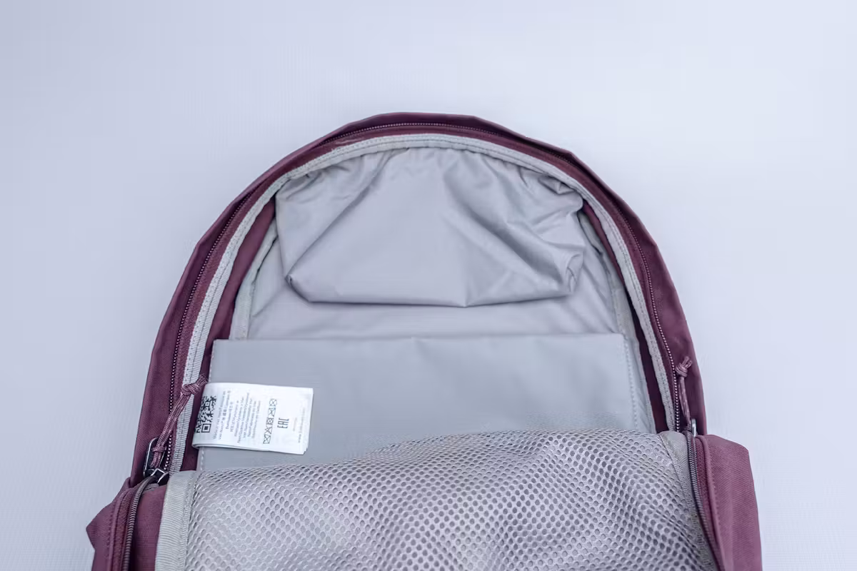 Fjallraven Raven 20L 背包笔记本电脑隔层 Fjallraven Raven 20L 背包笔记本电脑隔层