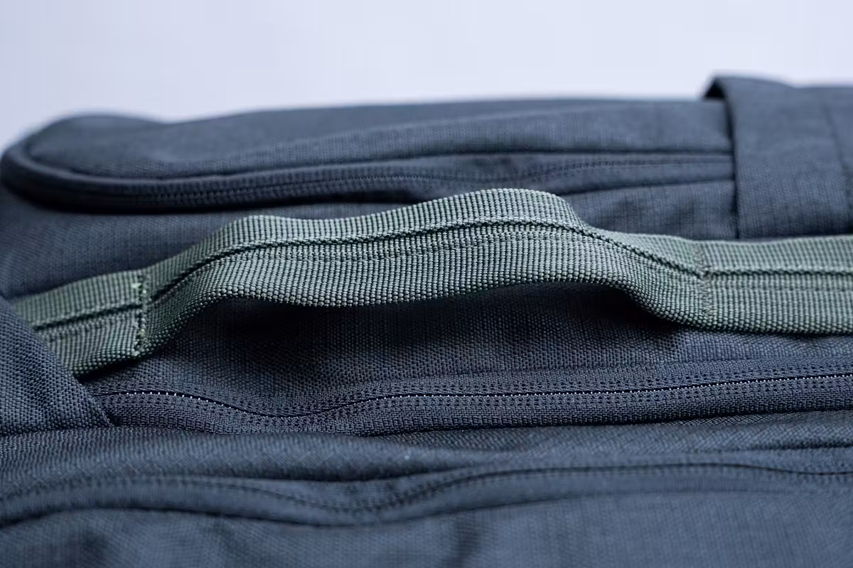 Kelty Redwing Traveler 40 把手材质 Kelty Redwing Traveler 40 把手材质