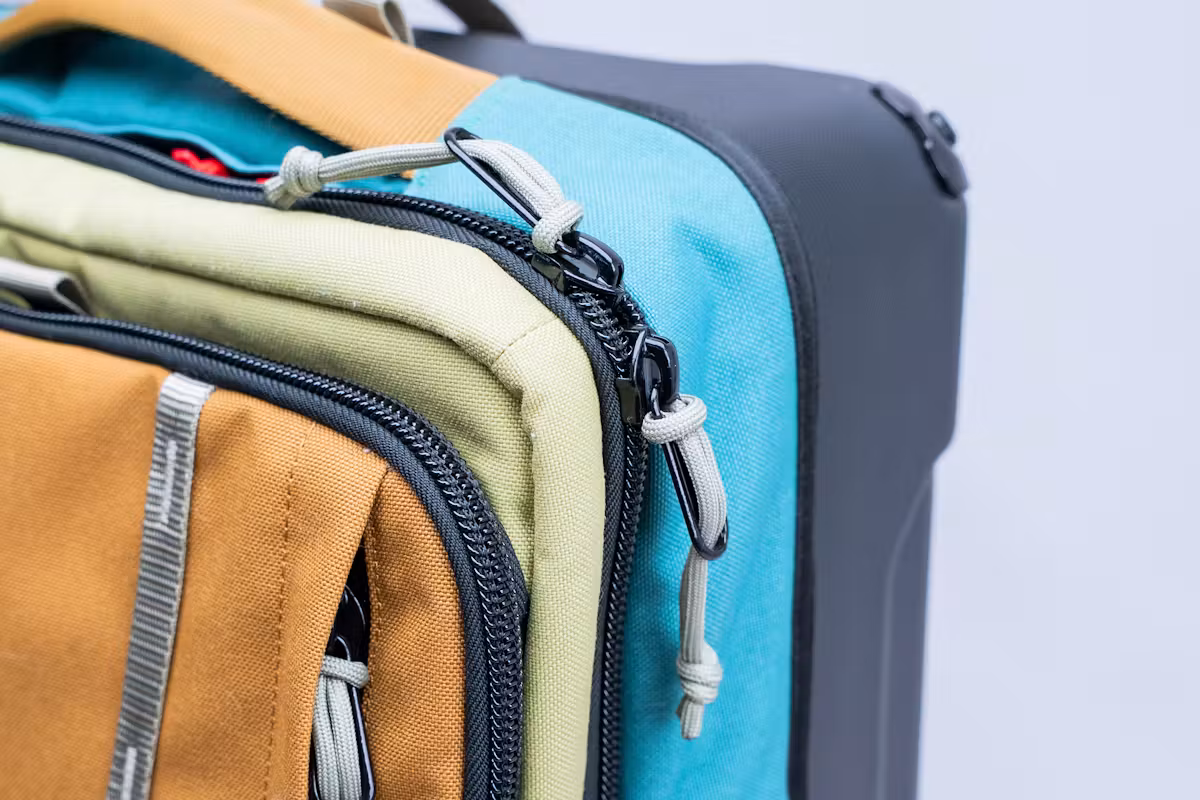 Topo Designs 全球旅行包滚轮拉链 Topo Designs 全球旅行包滚轮拉链