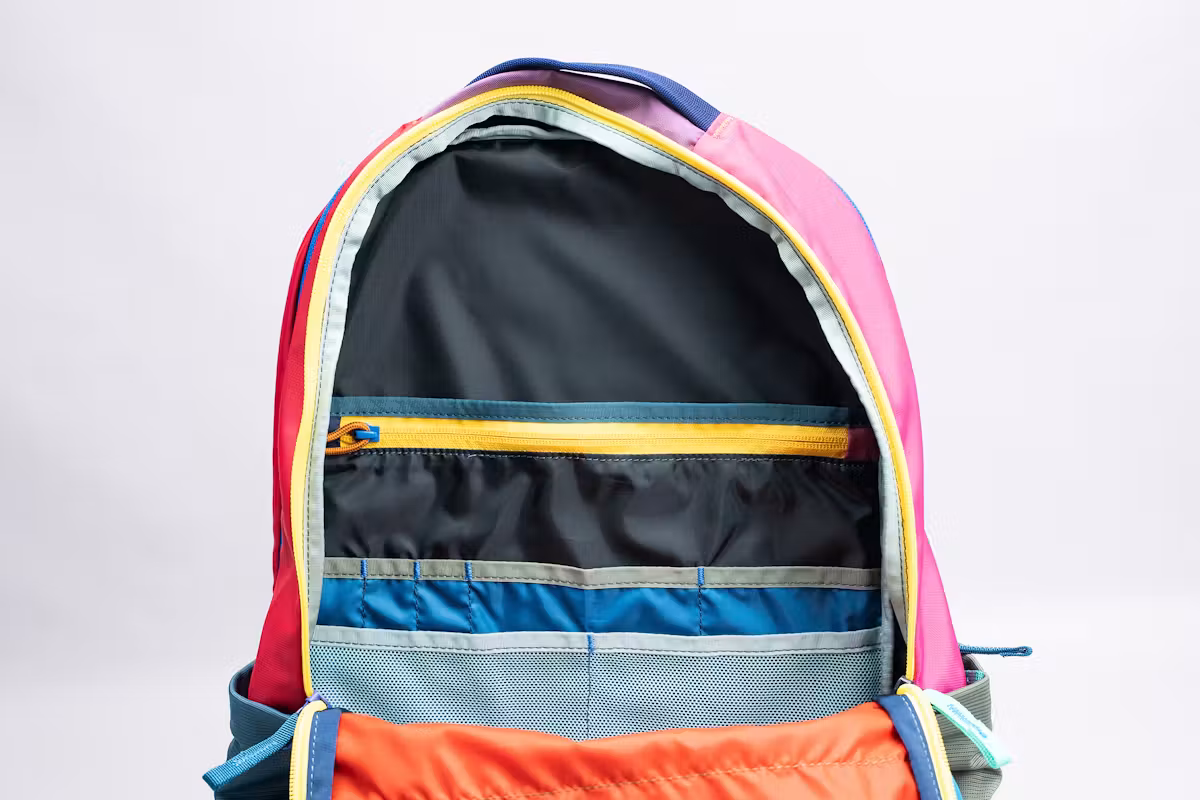 Cotopaxi Allpa 26L 背包空置状态