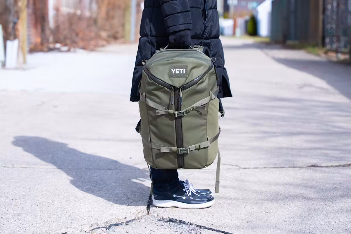 YETI Ranchero 27L 背包顶部提手 YETI Ranchero 27L 背包顶部提手