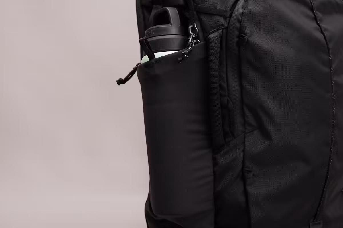 Matador 30升随身旅行包 水瓶口袋 Matador 30升随身旅行包 水瓶口袋