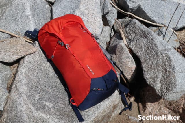 Guide Lite 24 是一款流线型高山背包。 Guide Lite 24 是一款流线型高山背包。